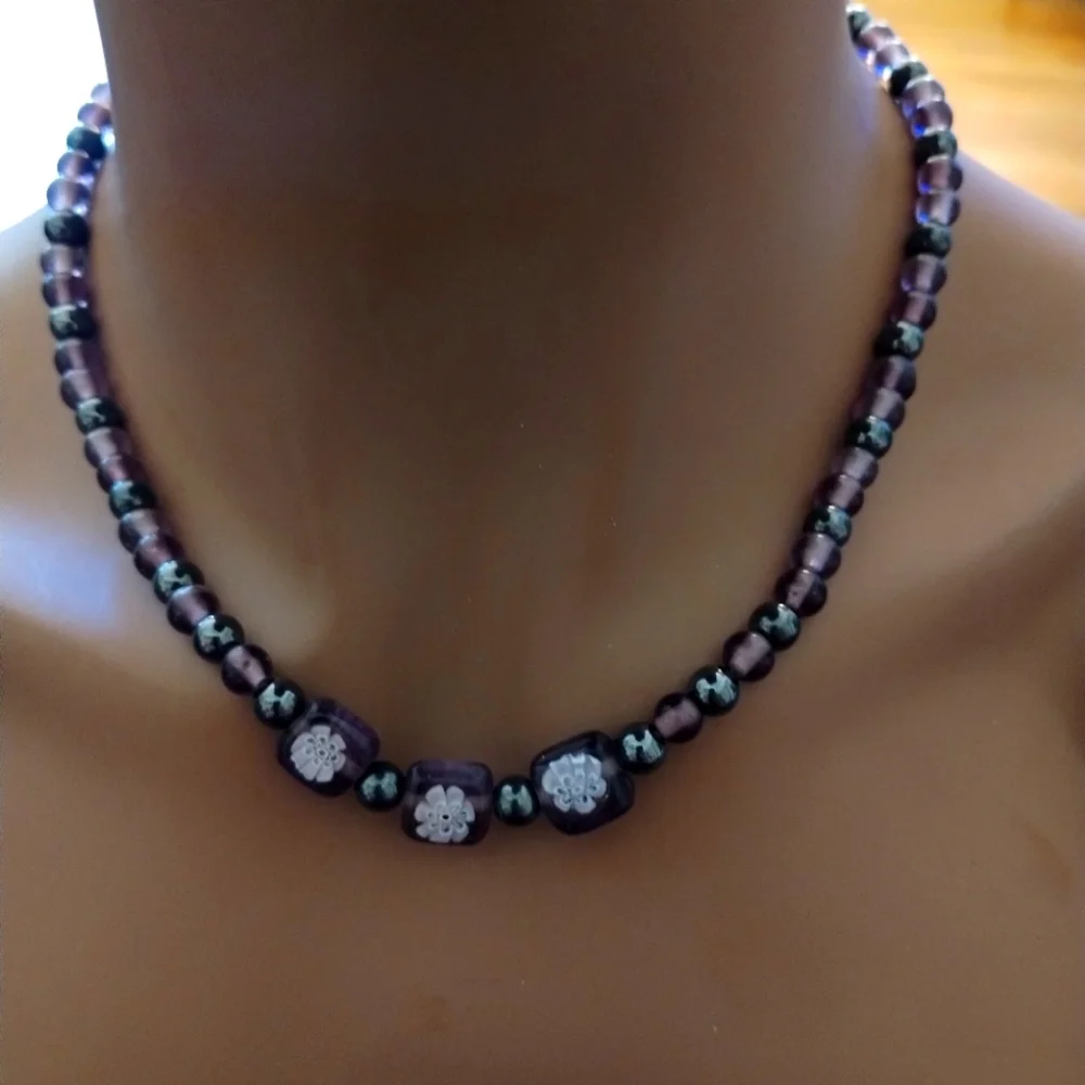 SALE: Elegant Pre-owned Purple Floral Inlay Beaded Necklace – Vintage Jewelry Co - Picture 1 of 6
